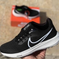 نايكي • أصلي • مقاس ٤٢