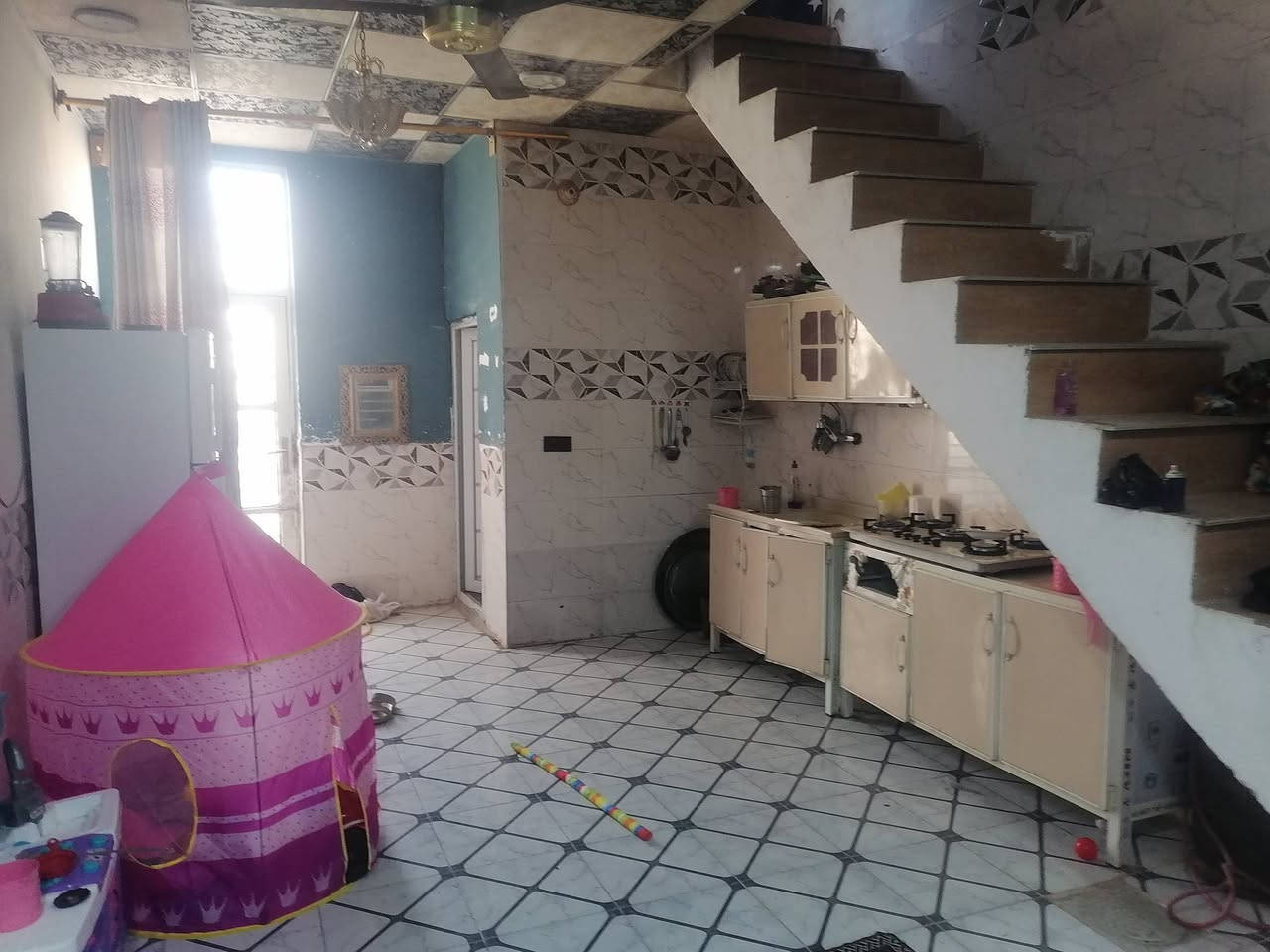 ٥٠ متر طابقين غرفتين صاله عدد ثنين
بناء حديث صب كونكريت
مقابل قريه الغدير شارع المطحنه خلف الصيدليه رابع فرع قريب ع الشارع العام
سند ٢٥ مرقم بس تقدم معامله بسم المشتري جاهز التطويب
يرهم نقد او اقصاد
سعر النقد ٣٠
سعر الاقصاد ٣٣ مقدمه ٢٠ والشهر ٥٠٠
***********
