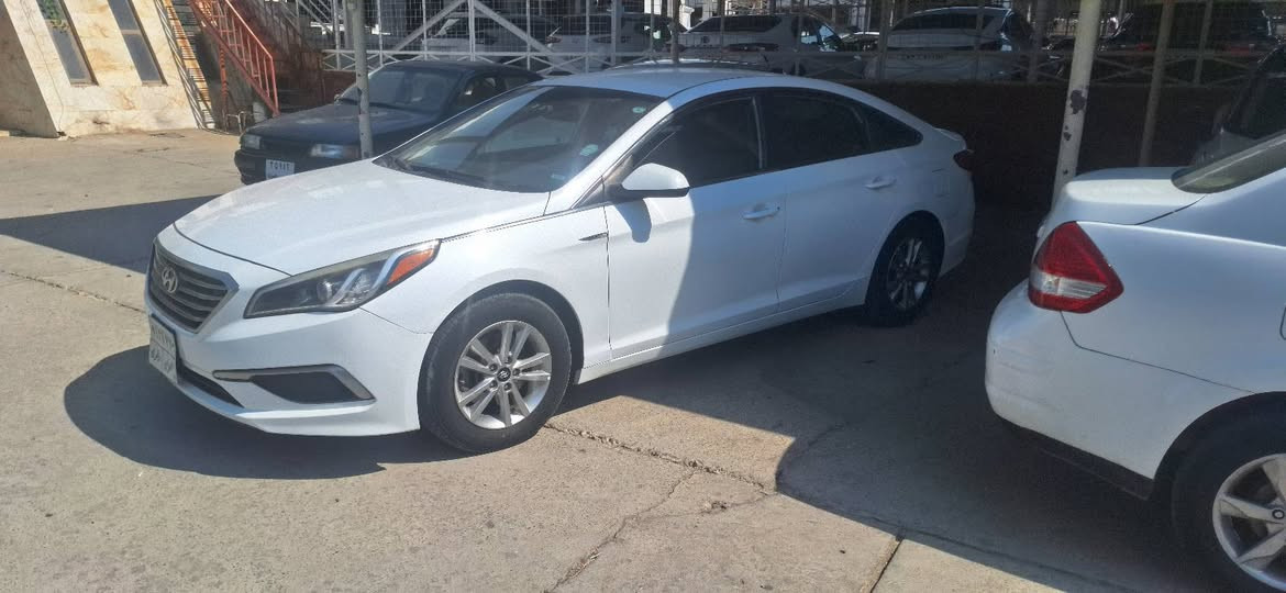 sonata 2017🚗
***********
جوة باب صبغ
بدون دواخل
كير و مكينة نظيفة
السعر ١٢٠ و مجال
