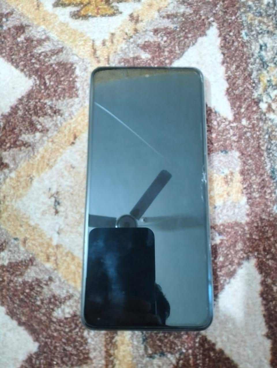 السلام عليكم تليفون للبيع ريلمي 14 تليفون جديد بعده بضمان الشركة بطارية 6000 ذاكرة 256 ويا ملحقاته سعره 350 وبي مجال حك الجيه العنوان مطيحه حي الزيتون ***********
