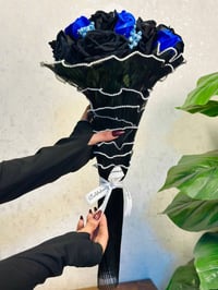 الفخامة الملكية • بوكيه عيد الحب • توصيل جميع المحافظات