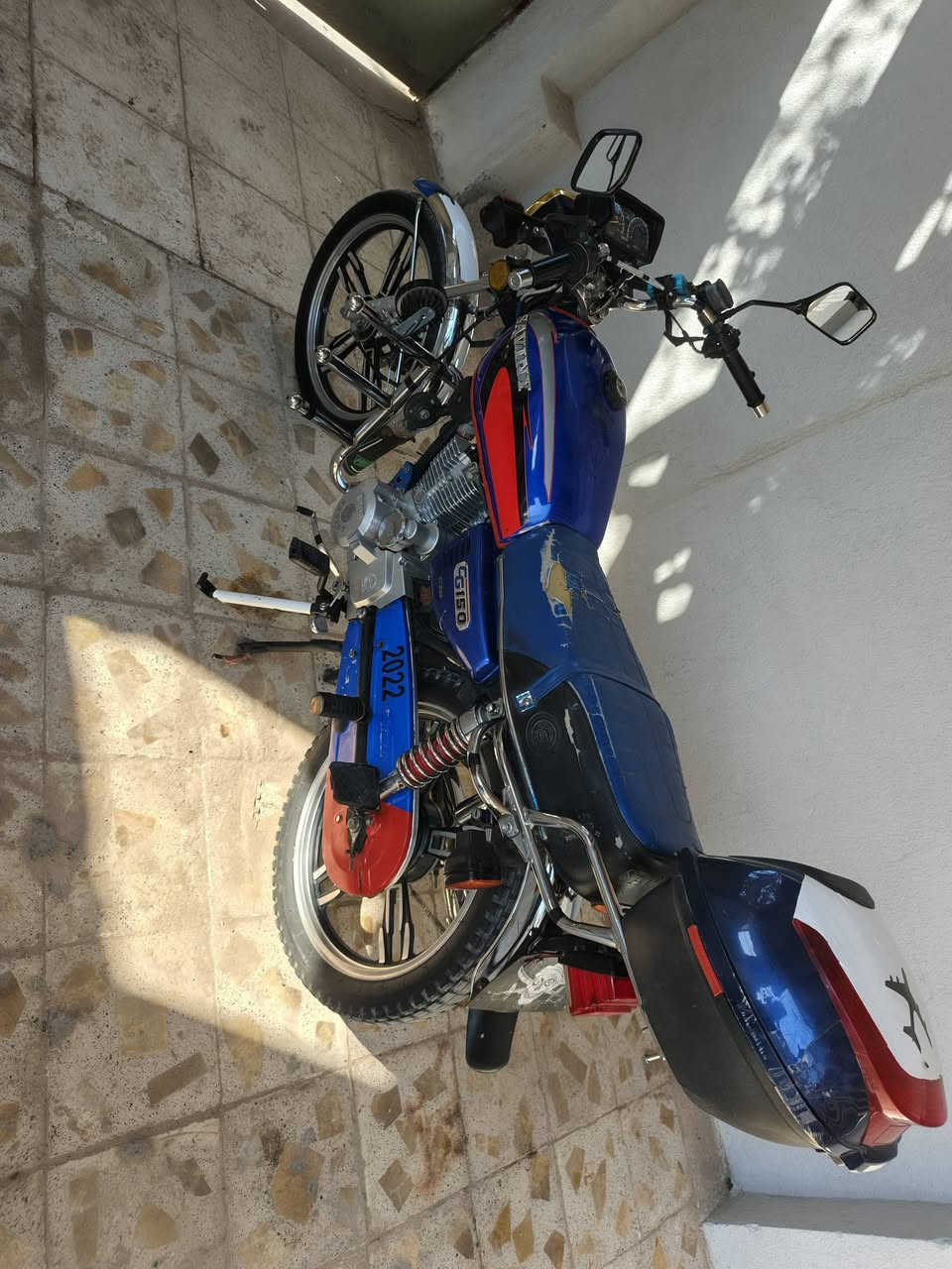 دراجة سيفان ايراني فحل البيع موديل 2022
نضيفه كلش اوراق كامله واكف عل ستلام سنويه السعر 850اوبيه مجال بسيط  رقم هاتف ***********واتساب
