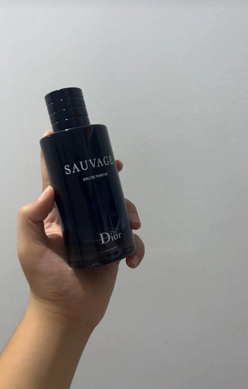 مرحبا هذان للبیع
Fugazzi angel dust 86ml
1-Souvage edp 23ml/200ml
2-Vesace eros 20ml/200ml
3-Burbery hero 140ml 
4-Unique luxury ocean the rive 35ml
5-Blue de chanel edp 80ml
6-Jean paul le male le parfum 90ml
7-sultan French avenue مسلفن
8-An equestrian series haydan French avenue مسلفن
9-marmara french avenue مسلفن
سعر کلش مناسب والله!!! ارسل رسالە لسعر


**إذا كنت صاحب هذا الإعلان وتريد حذفه لأي سبب، رجاءا أرسل رسالة إلى الدعم الفني**