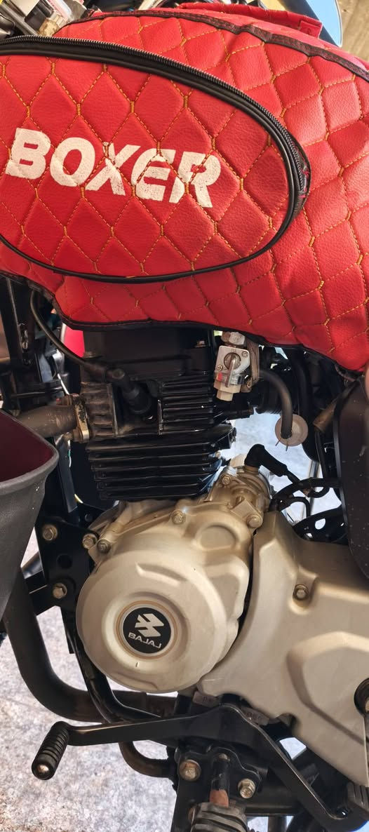 بسم الله الرحمن الرحيم
دراجة بوكسر 2023 رقم عربي ماشية 80 الف والدراجة كلشي بيها جديد وكالة 

تايرات جديدة
كابريتر جديدة ( شركة )
باتريها جديد
زنجيل جديد 
بريكات جديدة
قمجيات جديدة 
كلشي بيها جديد 
من غير الصندوك ما وياها !!

سعر الدراجة 2.500 مليونين ونص بيها مجال بسيط حك جيتك


**إذا كنت صاحب هذا الإعلان وتريد حذفه لأي سبب، رجاءا أرسل رسالة إلى الدعم الفني**