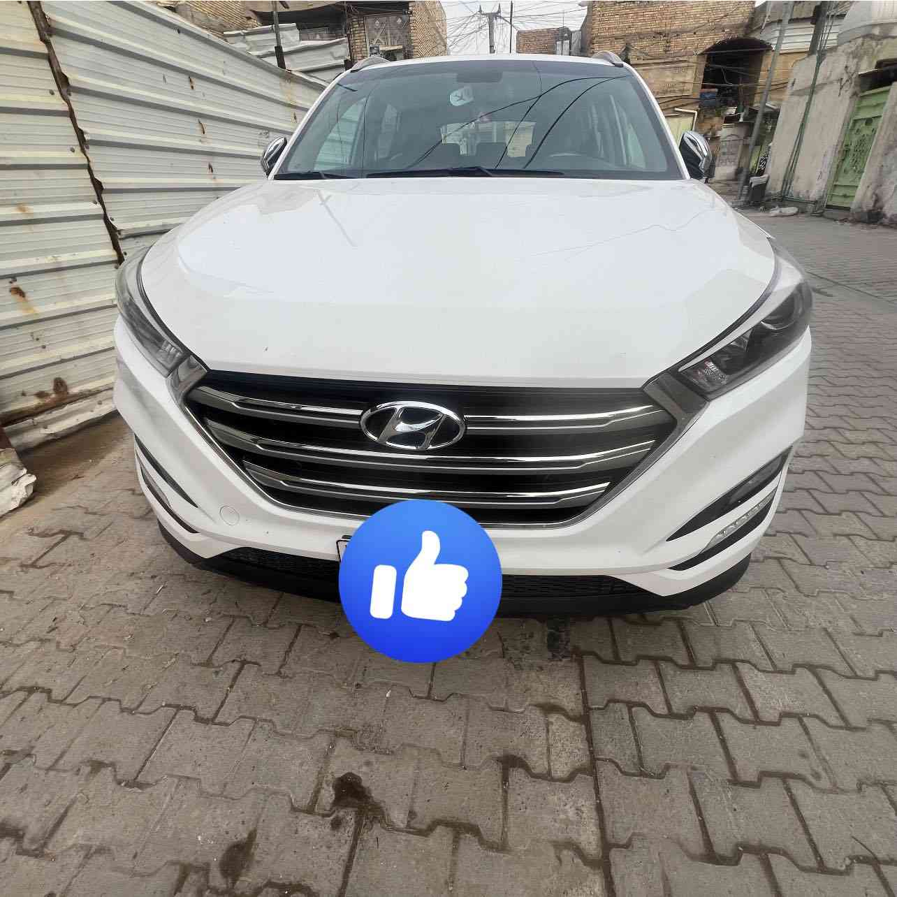 سلام عليكم توسان موديل 18سياره ماشيه 100الف حقيقي بيه على كد كرتين بالكصه مال بنيد وطلقه بالقمارة بارد خفيف بجنطه غيره مابيه اي شي بعد السعر 187 رقم الهاتف 
***********
