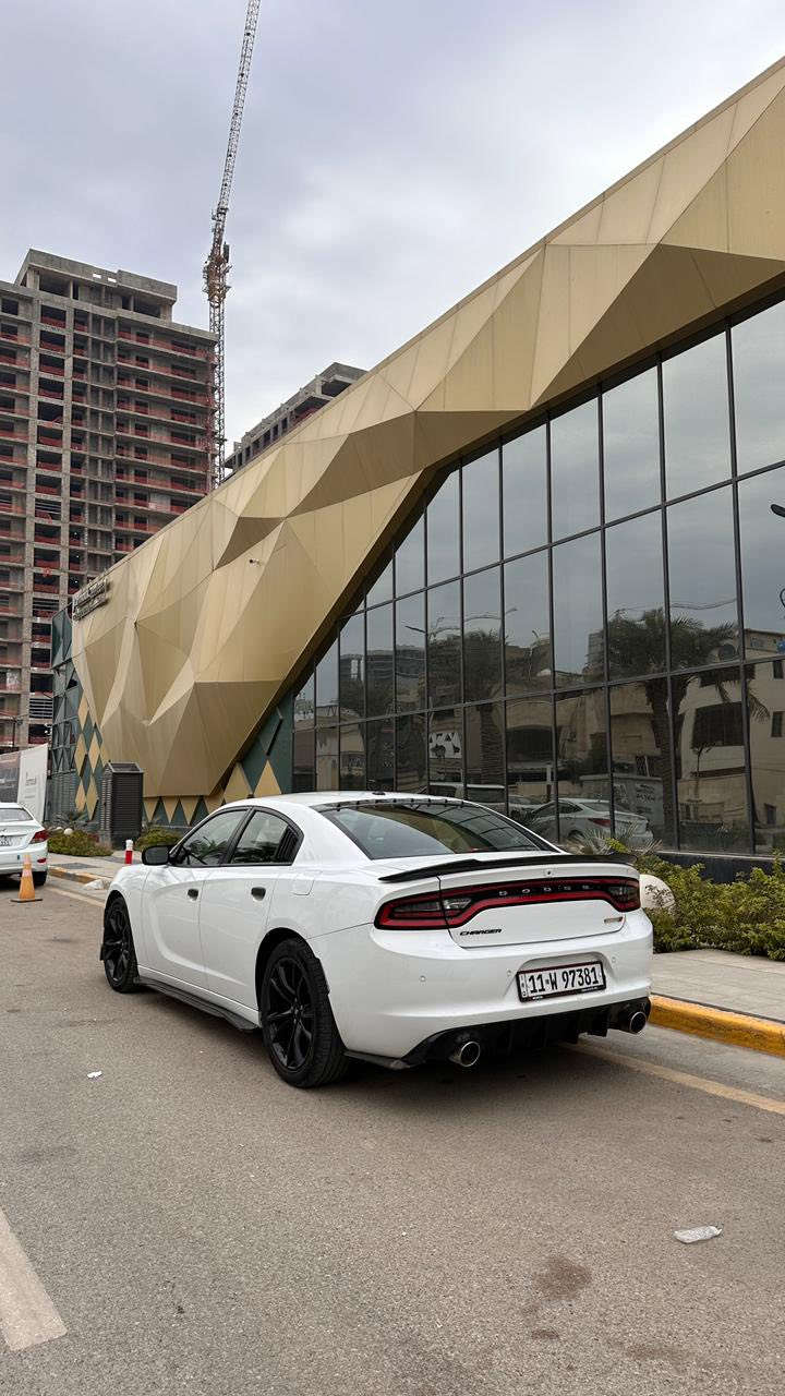 السلام عليكم من رخصة الادمن جارجر 2018 خليجية كفالة بيها بارد بسيط ماشية 84000 كيلومتو  بغداد تحويل مباشر فتحة كشنات جلد شفتات شاشه وسط حساس خلفي كشن السايق كهرباء ***********
