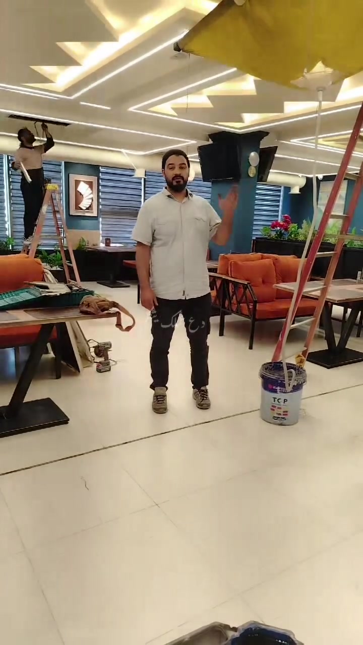 موقع (721)
غسيل السقف الموقعي.. نظافة مثالية دون عناء! 🌟
​لأننا نعلم أن السقف هو عنوان جمال المكان، ونظراً للمواقع الكبيرة والمزدحمة دائماً بالزبائن والتي يصعب فيها الفك والتركيب.. وفرنا لكم الحل الأسهل والأسرع! 🔥
​✨ خدماتنا المتميزة لغسيل وتنظيف السقوف:
1️⃣ الغسيل الموقعي (في نفس المكان): باستخدام أحدث المعدات المجهزة لحماية الأثاث والموقع بالكامل، وتنظيف عميق للسقف وهو في مكانه دون التأثير على حركة العمل.
2️⃣ خدمة الفك والغسيل الخارجي: إذا كان السقف يحتاج إلى عناية خاصة، نقوم بفكه باحترافية، غسيله خارجاً، وإعادة تركيبه كالجديد.
​💼 مرونة تامة تناسب أوقاتكم:
نوفر لكم خيارات التنظيف (النهاري أو الليلي) حسب رغبة الزبون وطبيعة عمل الموقع، وبأسعار تنافسية تناسب الجميع (كل زبون وسعره المناسب).
​📞 للحجز والاستفسار:
تواصلوا معنا الآن ودعوا السقف يشع نظافة من جديد!
هاتف
  *********** عبد القادر
***********
