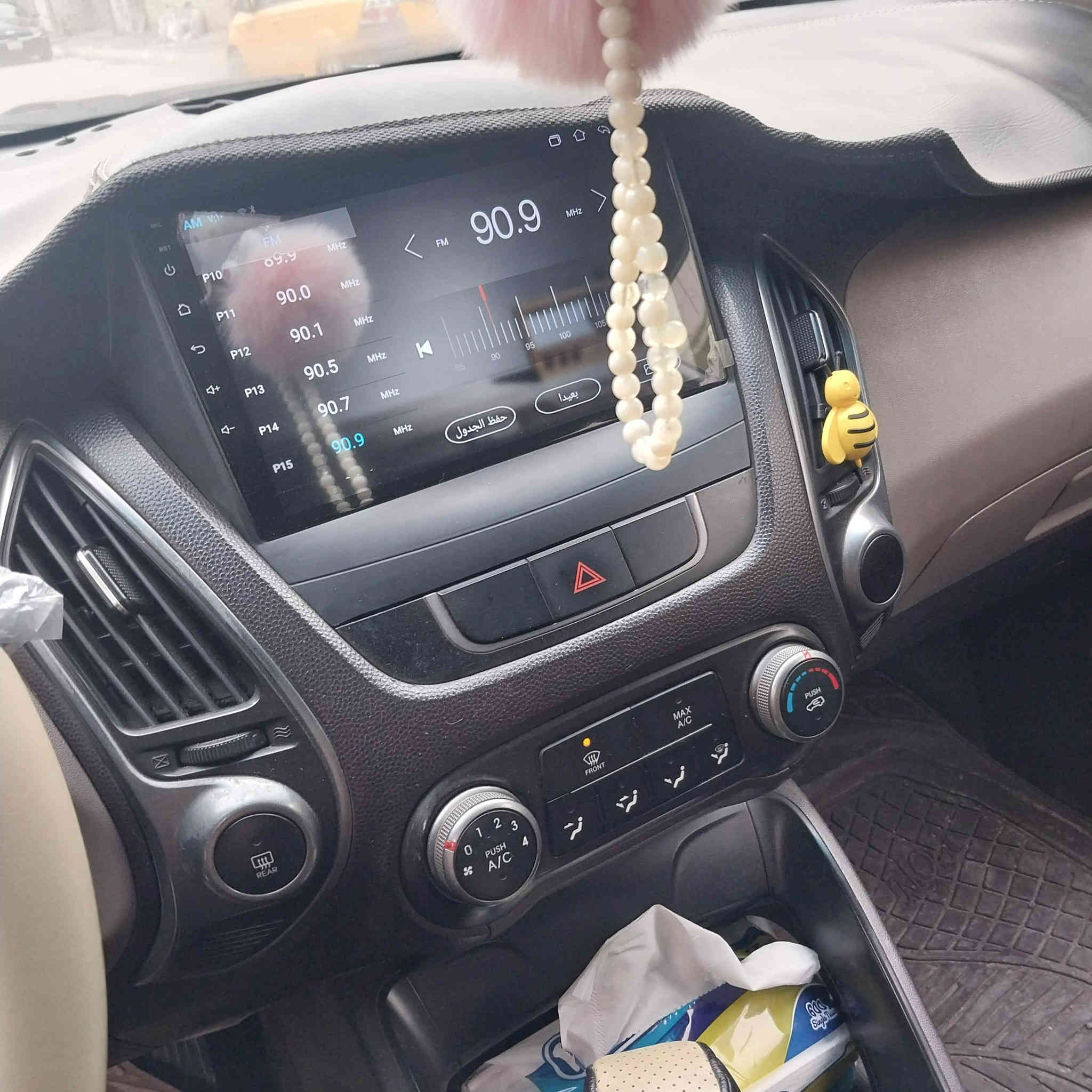 سلام عليكم تحيه طيبه إلى أعضاء الكروب
توسان موديل ١٤ شكل ١٥ خليجي
ببه بنيد مصبوغ  وبيه طخه يم الايت
وبيه طخه خفيفه وره باب الصدر
وشخوط شويه السياره جديده
موصفات  شاشه داخل لونين
كشنات جلد مغلفهن تلبيسه
تبريد قطعتين  اشاير بالمري
لايت عدسه رقمها بغداد دولي
بأسمي سنويه ٢٧ تنتهي هزه جديده
بشهر العاشر مغير رقمها
مكينه ٢٠٠٠ وكير على الشركه
مكاني بغداد زعفرانيه
السعر ١٥٢ وبيه مجال
والسونار مرفق
موبايل ***********
