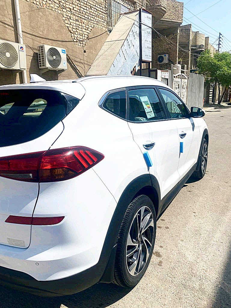 السلام عليكم
سياره توسان خليجي للبيع مودي2020
 
⬅️السياره رقم أربيل الجديد بسمي 
 سنويه مجدده الغاية 2030 

السيارة جديدة كفالة عامة 
تحويل ثاني يوم
السيارة السونار وياه الصور
⬅️ مواصفاته /
 
بصمة تشغيل
شاشه كبيره دعم كاري 
بصمة ابواب مع ترحيب
٣ انضمة قيادة
 كراسي امامية كهرباء
شاشه كبيره 
ثلاجه بلجكمجه
محرك ٢٠٠٠ دوش
اي بي اس
فول تحكم ستيرن
حاجب نهاري مع لد نهاري 
حساس خلفي 
كاميرا خلفية وامامية
مري شفط ويا القفل مع اشاير
نضام ترحيب
الاضاءة الداخلية لون لد أبيض
يدات نيكل 
قطعتين تبريد
تبريد ثلج
ويل ١٨

كراسي كهرباء
عدسات

 بدون ضربه سياره كفاله  بيها سونار جديد
بصمات عدد ٢

سياره أحله من الصور
بشرط حته حداديه شركة
 مكاني بغداد العبيدي 
‏الاتصال ***********
