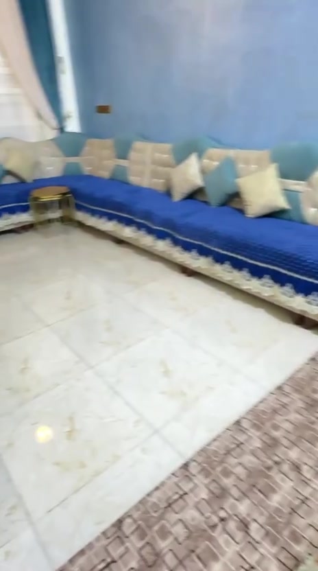 للبيع  تخم عدد2  كاونتر مرمر تفصال اصلي  
غرف نوم عدد ثنين


**إذا كنت صاحب هذا الإعلان وتريد حذفه لأي سبب، رجاءا أرسل رسالة إلى الدعم الفني**