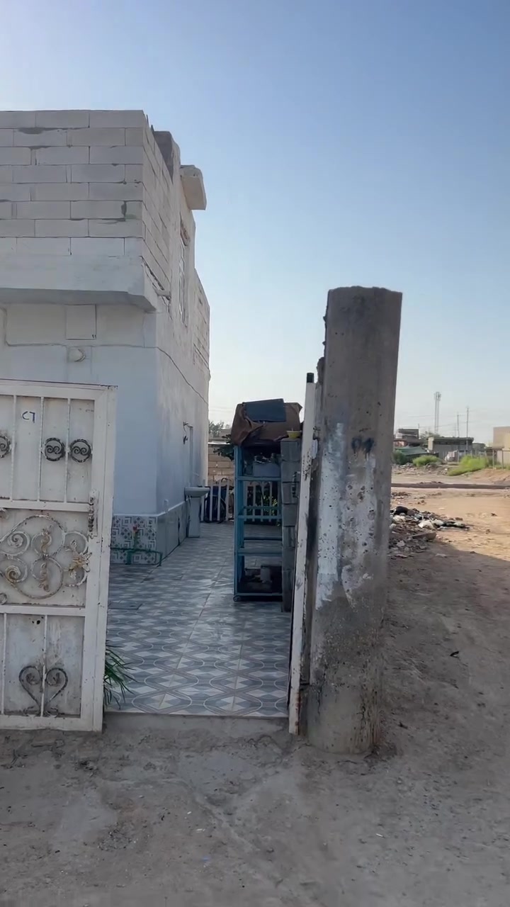 على بركه الله 
بيت للبيع المساحه 250 متر سند 25 تحويل ب اسمك ثاني يوم العنوان تقاطع العلويه شريفه خلف معمل الدبس سعره قفل 65 مليون بلاش 
اكثر استفسار إلاتصال ع الرقم ***********
