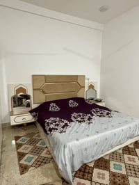 غرفه اخشاب • استعمال قليل • كالجديد