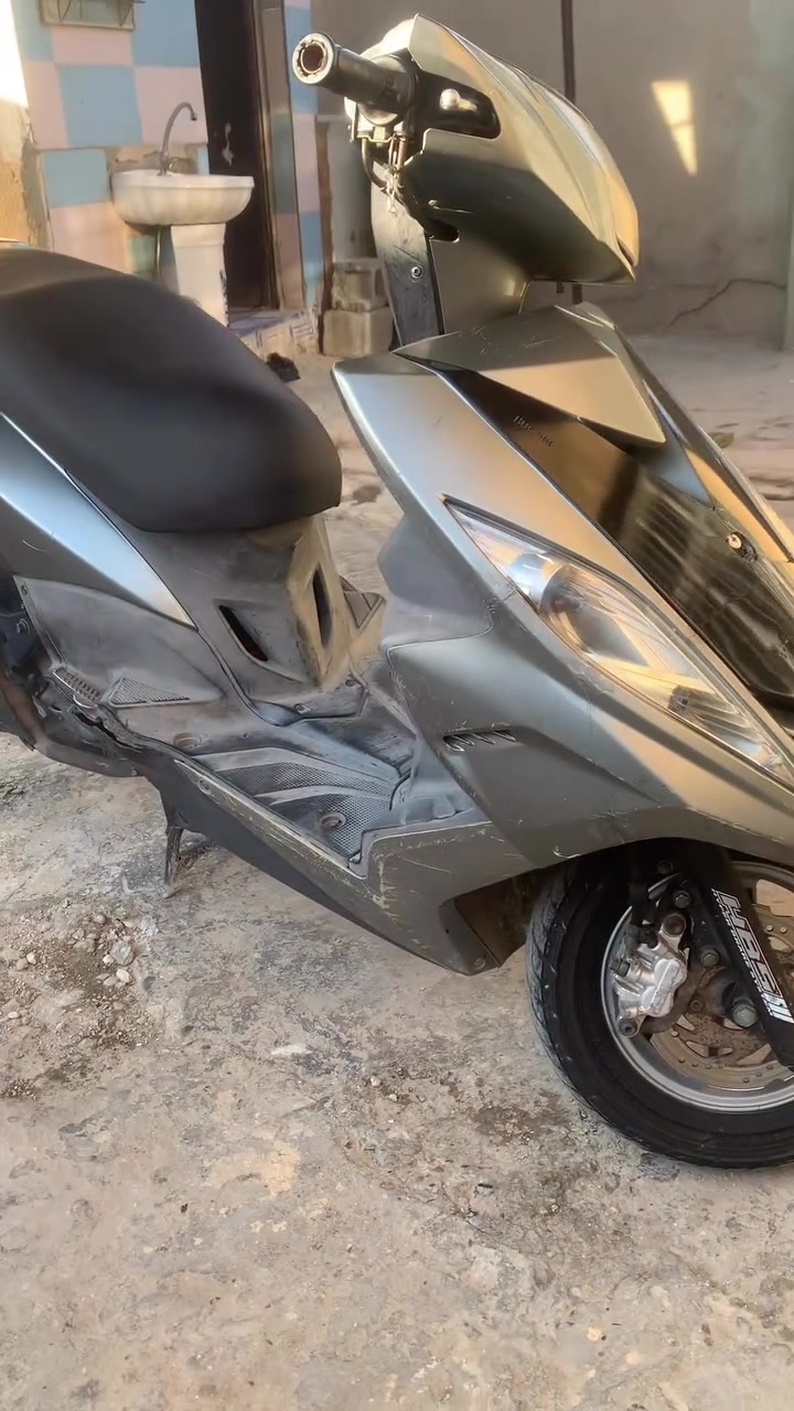 سلام عليكم
جي تي ار للبيع أو مراوس ب بريز لو سكنس فحل
الدراجه كامله أي نقص ما بيه تجي وتشوف بعينك
شلعه معدال شتك الكاع 
كله بازين محسن 
ما بيه نقص برغي 
سعر ٧٠٠وبيه مجال حق جيه 
عنوان كاظميه شارع ٦٠
الرقم ***********
