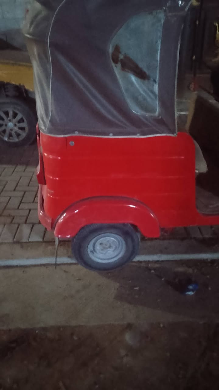 للبيع موديل 18 اوراق اوراق بيهة مكينه مال 20 تايرات انضاف
التكتك مكفوله من التنقيص والتبخير والكسن والكير اطيك بيها تراي يخبل كهربايات شغاله مكاني بغداد ارشاد ***********
