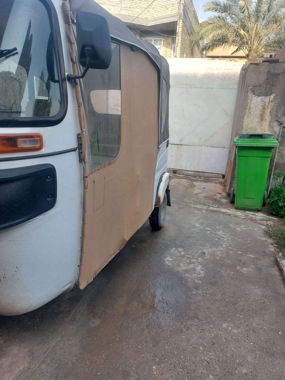 السلام عليكم تكتك ٢١شهر١٢وبالسنوية٢٢...رقم الماني بأسمي وتحويل ثاني يوم.مكينة بيهة تنقيص بتبديلة دهن وكشرهة لا صبغ ولا تعمير بيهة طخطخات وخياسات بسيطة. جادر..جديد.تخم تايرات وويل جدد.مسجل .تكتك حلوه خير من الله .مكينه ناعمه.ب٧و٥٠٠...بيهة شي بسيط...
الشعب ***********
