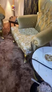 تخم • ١٠ مقاعد • كنب