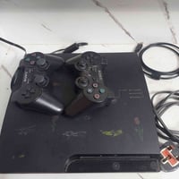 بلي 3 للبيع بلي شغال كامل ملحقات جوستكين و اللعاب جيتي اي و طوبه و ماي...