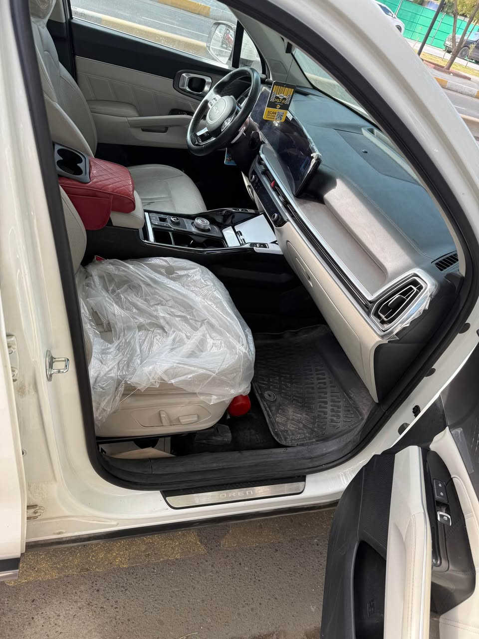 سلام عليكم ورحمة الله وبركاته
سورنتو 2024 4x  الشركة الدولية العراقية فور ويل 
6 سلندر ماشية 26 الف كيلو متر سيارة جديدة مال بيت استخدام شخصي مواصفاتها معروفة فوول  فتحة بنوراما كشنات جلد والباقي معروف رقمها بغداد مكاني بغداد العطيفية السعر 340$ الشراي الاتصال عل الرقم 
***********  وعذراً غير متواجد عل الفيس. 
السيارة مكفولة كفالة عامه من الصبغ وكلشي وبعدها بضمان فقط بي دي ار باب الصندوك الخلفي عل گد شبر فقط بي دي ار بدون صبغ ولا تكحيل ولا بارد. بغداد, العراق
