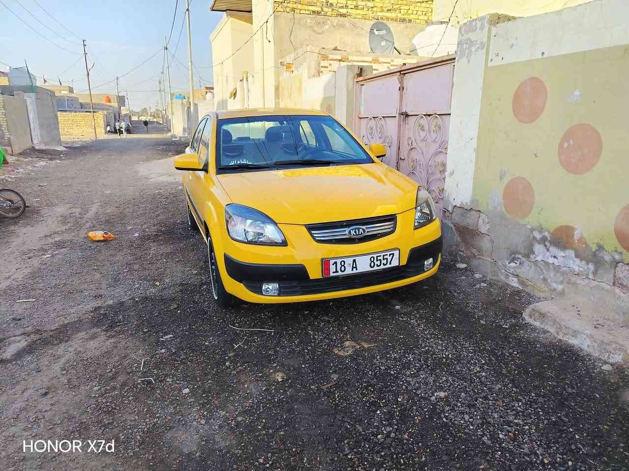 السلام عليكم كيه ريو للبيع موديل ٢٠٠٨ السياره مكفوله مكينه كير حدادي تخم تاير كله جديد مكينه ستميه بسمي شرطة التحويل مصفره هيئه غرامات هزه جديده مكان السياره ديوانيه السعر ٧٨وبيهه مجال غير متواجد عل الفيس اتصال ***********
