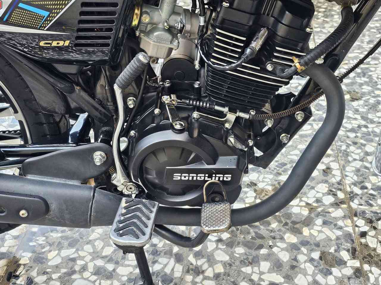 السلام عليكم سونك 2026 دراجة نضيفة محرك 200 دبل سويج وبصمات ما صار الهة هواي من نازلة ماشية اقل من 1000 اوراق كاملة مكاني بغداد الحسينية رقم *********** ما متواجد خاص الشراي يتصل
