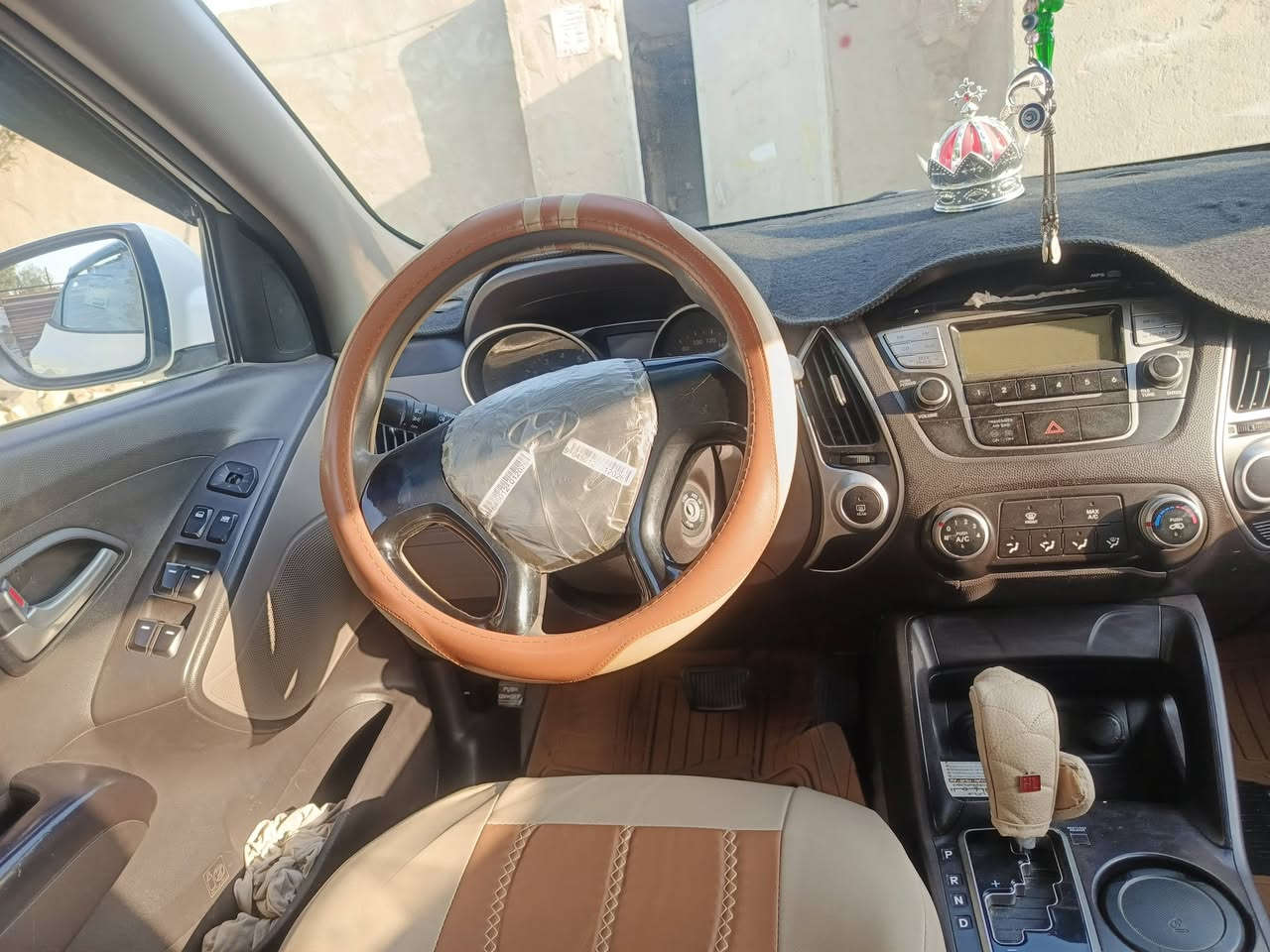 السلام عليكم توكسان موديل 2013وارد خليجي
مكفولة كفالة عامة  تبريد ثلج شغال رقم انكليزي 11 بغداد 
المكان كربلاء حي شهداء الموظفين 
السعر 160وبيهه مجال 
السيارة خير من الله جاهزة ماعايزة شي 
***********
