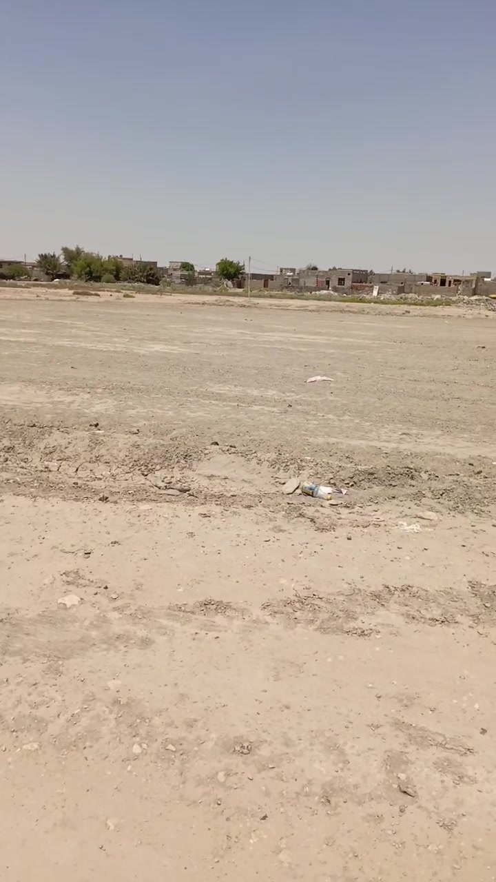 للبيع
قطعه طابوصرف توزيع الشهداء 
المساحه ٣٠٠ متر
وجه ١٥ م نزال ٢٠ م
بصف الركن
مقابل شارع ٢٠ 
بدايه التوزيعه 
متوفر خدمات للاستفسار
***********
***********واتس 
او مراجعه المكتب مكتب احمد النبهاني / عبدالله
