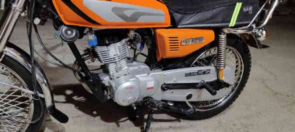 السلام عليكم دراجة موديل 2020 اوراق أصولية 5 مكمركة وكاملة  ترقم كبل مكفولة شرط أحلة من الصورة كهربائيات شغالة كلها السعر 700 العنوان  قلعة سكر  /***********
