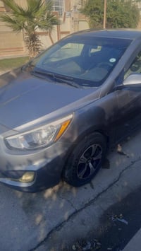 ** للبيع هونداي اكسنت وارد أمريكي *موديل 2017 *اللون رمادي *محرك 4 سلن...