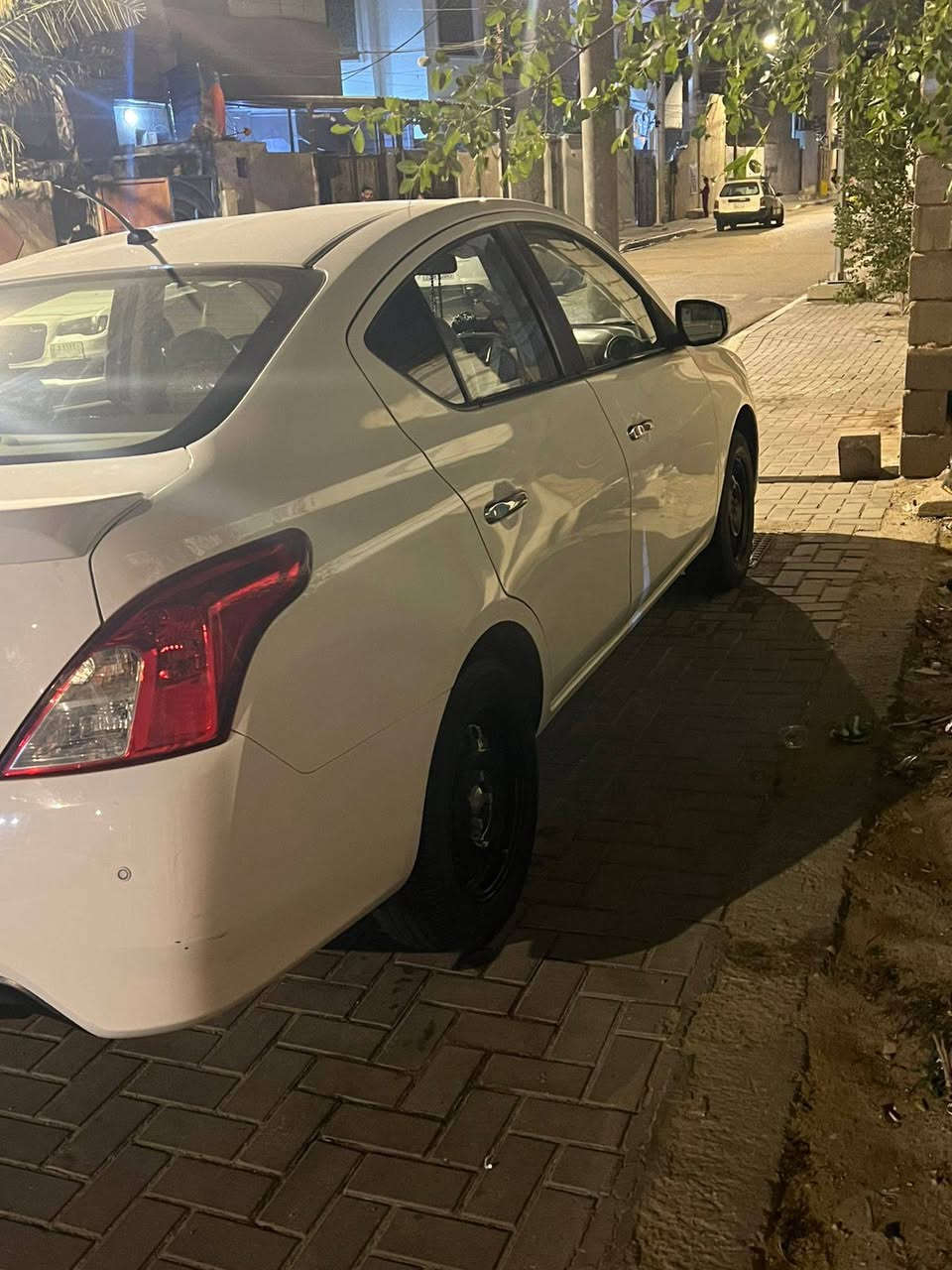 السلام عليكم للبيع نيسان سني مديل 2025 كفالى عامة بسم شركة سعر 125رقم *********** واتساب *********** عنواني البصرة القبلة حي الشهداء
