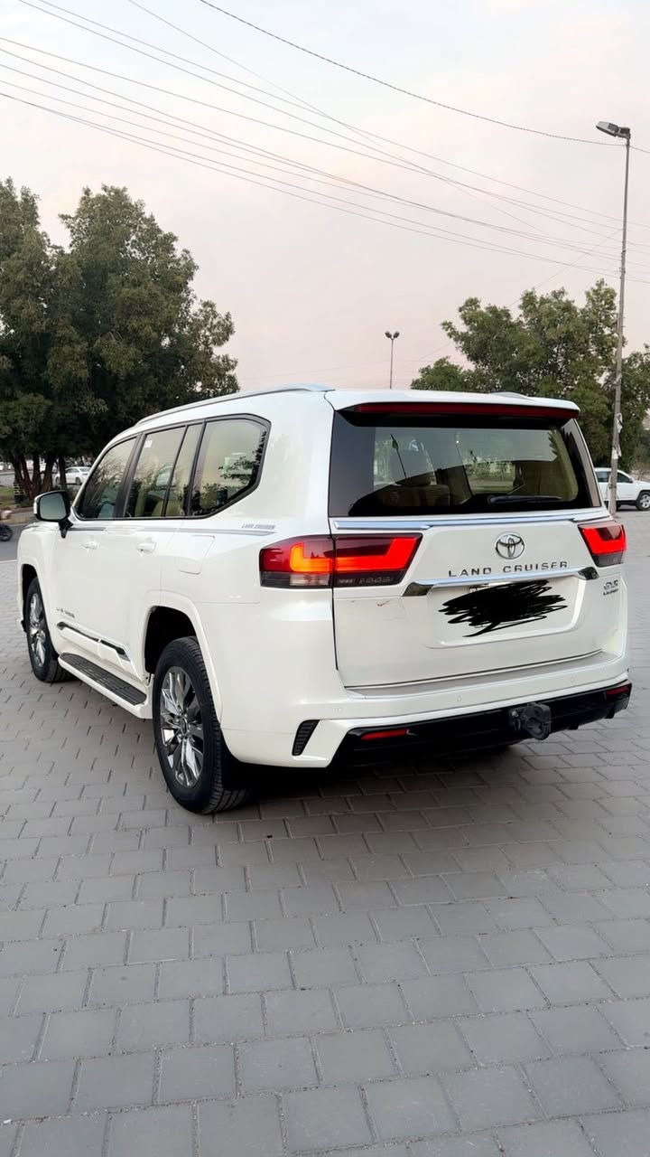 السلام عليكم للبيع فقط
لاندكروز Gxr 2023 لمتد 

خليجي وكالة ساز 

بيها بارد جاملغ امامي يمنة 

بارد وتكحيل شبر بلبنيد و

جاملغ ثاني امامي ركن مالته مصلح ع كد اصبعين 

وهذا كلام ع سونار  

وسياره صارت طخته بسيطه وتصوير موجود 

ماشيه ٥٠ الف كيلو 

السياره جديده بمعنى الكلمة 

السعر ٦١٥٠٠$

العنوان . بغداد . شارع فلسطين 

***********
