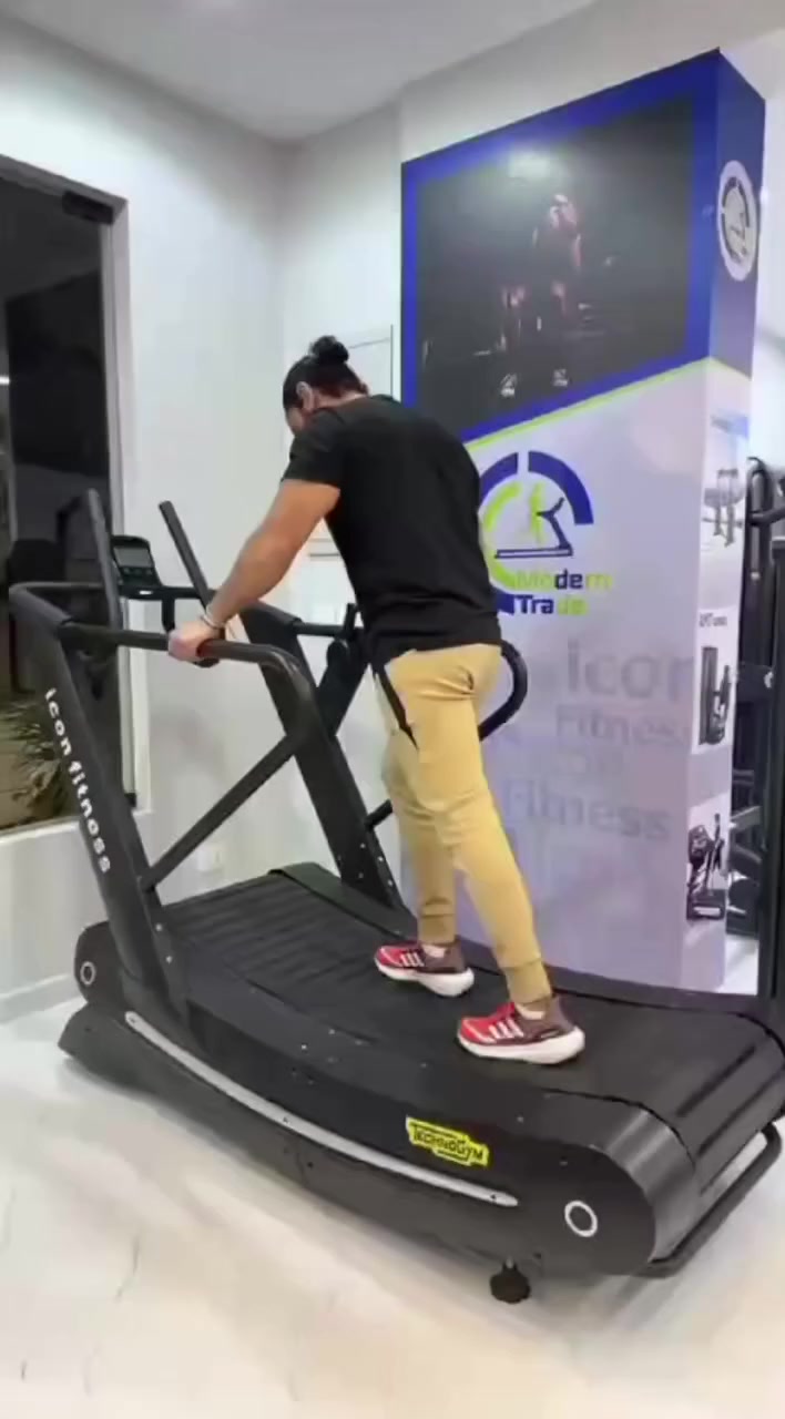 Mnual Curve Treadmill 🏃
ال Cheat code الحقيقى لحرق الدهون 🔥
أنت الموتور😂💪🏻
سرعتك هى الى بتمشيها يعنى بتعمل مجهود اكتر 
زيرو اعطال زيرو استهلاك للكهرباء 🔌


**إذا كنت صاحب هذا الإعلان وتريد حذفه لأي سبب، رجاءا أرسل رسالة إلى الدعم الفني**