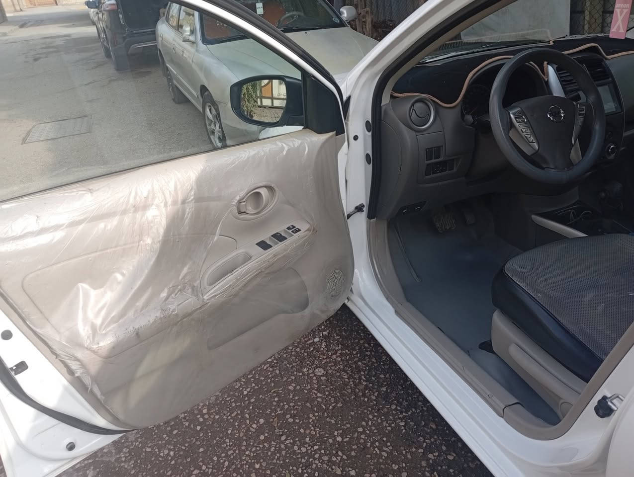 السلام عليكم
سياره سني مصري للبيع 

موديل 2024 

ماشيه 27

 السياره اخت الجديده مكفوله من الدعاميه للدعاميه 

ما عدا بيها بارد  مقدار اصبع بخشم الجاملغ الأيسر الأمامي 

والباقي كله مكفول 

السياره مدوشمه جديد كشنات وارضيه وصندوك 

 رقم السياره اربيل وبأسمي 

سعر السياره 126 وبيها مجال
للأستفسار الأتصال على هذا الرقم ‏‪0 778 324 8912
