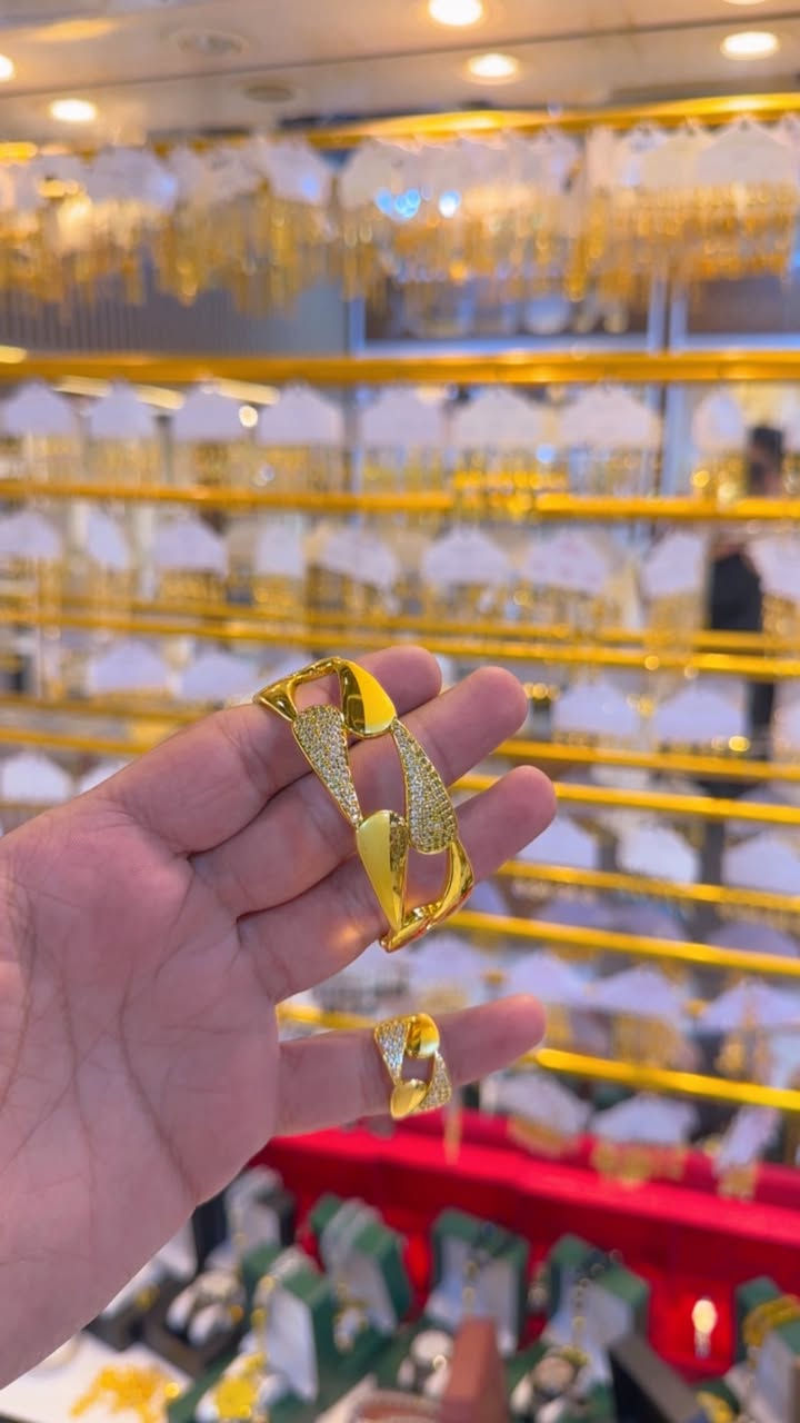 مساء الخير 🤍
وفرنالكم سوار ومحبس شرط ضمان 2 سنه كوالتي عالي عنوانا بابل المسيب تقاطع مستشفى المسيب مجاور تنزيلات حمزه ♥️🤍


**إذا كنت صاحب هذا الإعلان وتريد حذفه لأي سبب، رجاءا أرسل رسالة إلى الدعم الفني**