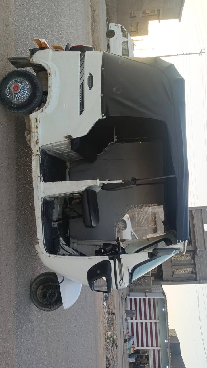 تكتك موديل 20 محرك مجفت جديد لانقص لاتبخير كلجات جديدة كهربائيات كلها شغالة السعر 4 وبيها مجال مكاني بابل الاسكندرية 
***********
