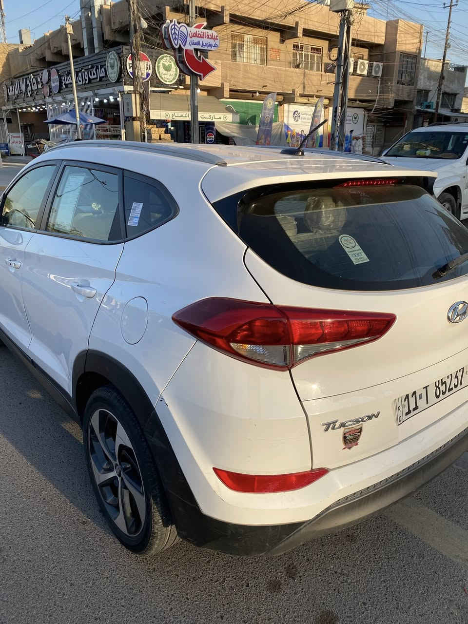 سلام عليك اللبيع مستعجل بسعر مناسب ب ١٣٥ ورقه بي مجال كلش بصيط توكسان موديل ١٦ جديد بعنه كلمه رقم بغداد دولي فول موصفات صندوك كهرباء بصمه سياره جديد بعنه كلمه محرك ١٦٠٠٠ تيربو حادث جاملغ وبنيد فقط  الباقي شرط السونر مكان السياره الشعب البنوك رقمي ***********
