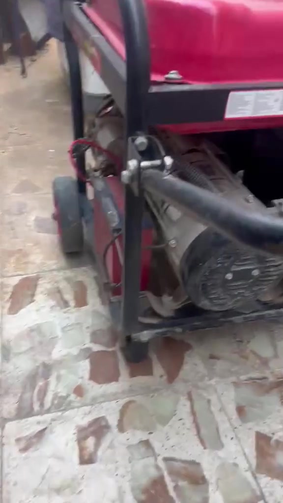 مولده بانزين سبعه ونص كيفي تشتغل هندر وسلف وبصمه بغداد الامين الثانيه السعر ٧٥٠ الف ت ***********
