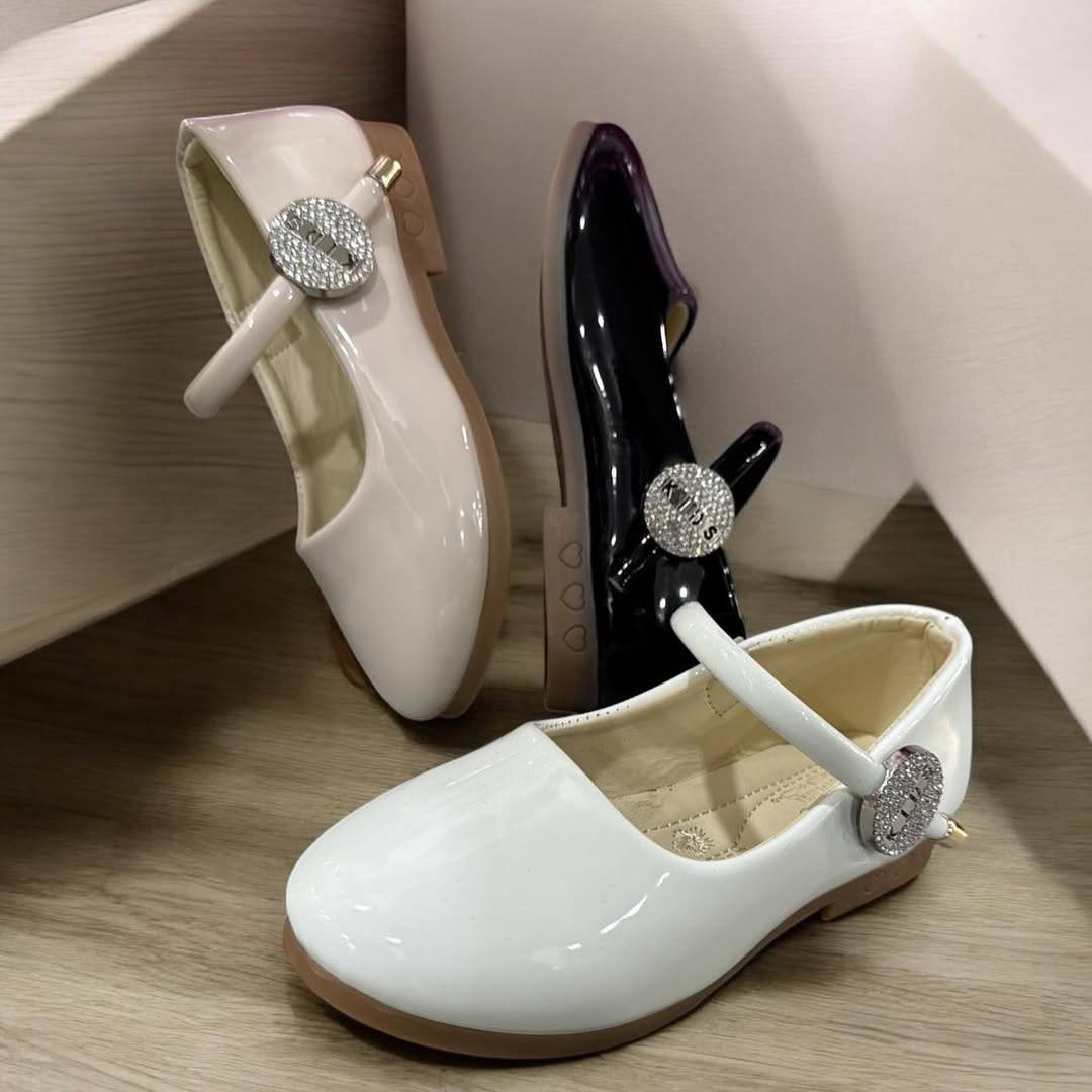 حذاء لوليته بناتي ✨
أناقة وجمال للبنوتات الصغيرات 👧💖
متوفر جميع القياسات
من ٢١ إلى ٣٦
العنوان: الديوانية الجلبية مقابل جامع القائم
متوفر توصيل لجميع المحافظات 🚚


**إذا كنت صاحب هذا الإعلان وتريد حذفه لأي سبب، رجاءا أرسل رسالة إلى الدعم الفني**