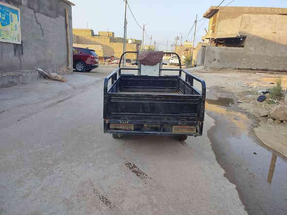 سلام عليكم
لبيع ستوته موديل 2017اوراق اصولي 
شاصي مكفول  بدي لا لحيم ولا خياس محرك  كهربايات كلها شغاله سعر 1150وبيهه مجال للشراي مكان ديوانيه شافعيه 
***********
