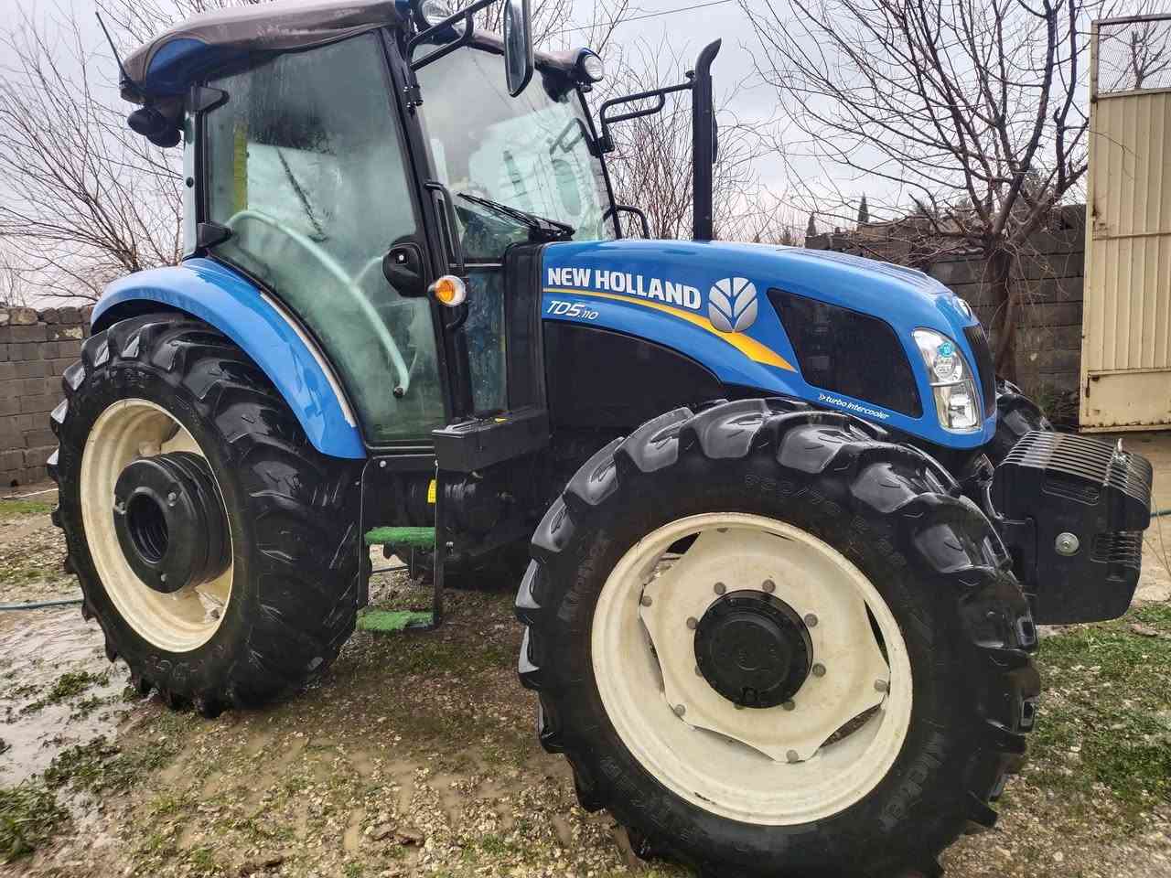 بۆ فرۆشتن تراکتۆری نیوهۆڵند مۆدیل 2023 هیچ شوێنەکی نەکراوەتەوە 800سەعات ئیشی کردووە  حەجم 110 شوێن شارەزوور ***********
