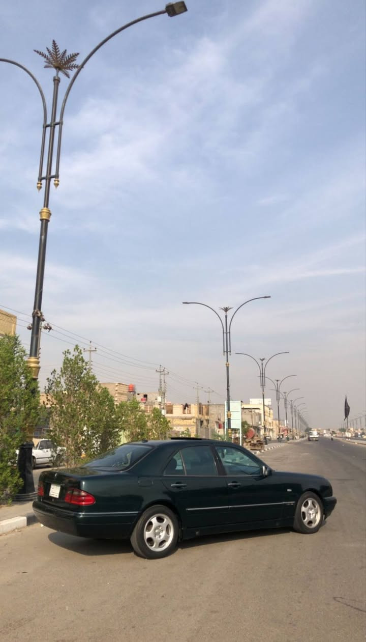 السلام عليكم مرسيدس ام عيون موديل 1997محرك v بي تبخير رقم ميسان سنويه نهايه 26 السياره جاهزه كير وحداديه وكهربائيات وتبريد وتخم تاير سعر 80 مكاني البصره ***********متواجد واتساب وماسنجر بكل وقت
