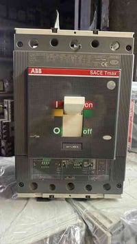 بسم الله الرحمن الرحيم  قاطع ABB   A400 أمبير. بيانو  كميه محدوده بسعر...