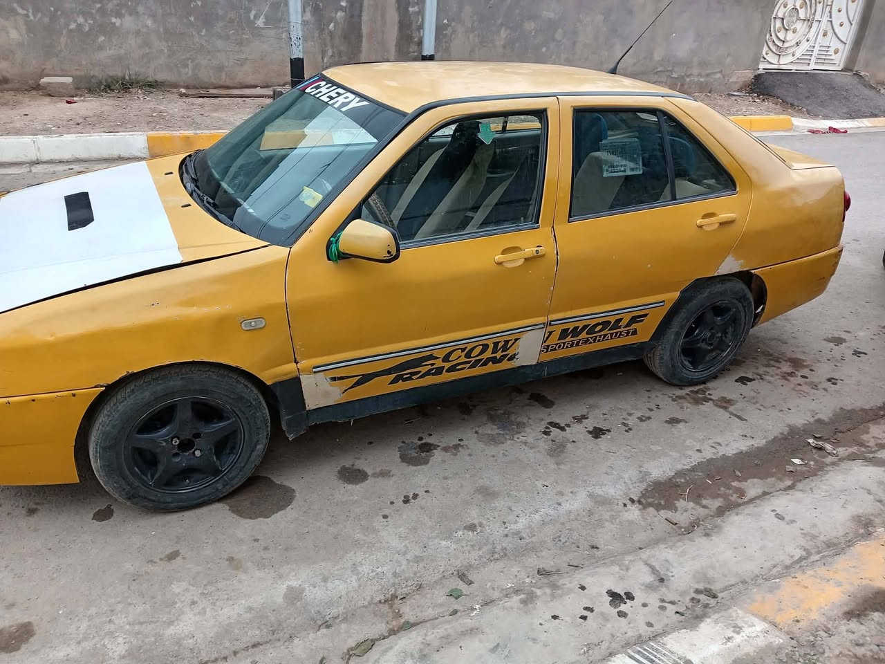 سلام عليكم خوان سياره شيري موديل ١١سياره مكفوله رقم احمروسنويه صاقطه سنه ٢٢  وراعيه ماندله كوم حديد بدون راعي سعر ١٣ وبيهه مجال عنوان ديالى كنعان رقمي ***********
