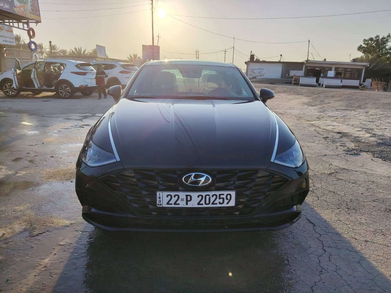 سلام عليكم سوناتا.
السعر / 184 
موديل 23 رقم اربيل 
تحويل ثاني يوم 
حادثها من امريكا فقط شفه الجنطه 
 سياره فول مواصفات للأخير لمتدد
ماشيه 56
بصمه تشغيل 
فتحه سقف 
ترحيب 
لد امامي 
لد خلفي 
كشن كهرباء 
تشغيل عن بعد 
شاشه جبيره 
مود درايڤ
4 انظمه قياده 
وبعد بيها مواصفات 
السياره جديده ع وضع الشركه
عنوان السياره بغداد ناحيه الرشيد.
***********
