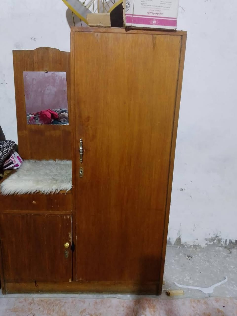 الغرفه تخبل نضيفه سعر مالتهه 300 وبيهه مجال  / لكنتور نضيف سعره 30/ ول جربايه نضيفه هيه ودوشكهه 60 وبيهه مجال بغداد رشاد يم سجن لحداث


**إذا كنت صاحب هذا الإعلان وتريد حذفه لأي سبب، رجاءا أرسل رسالة إلى الدعم الفني**