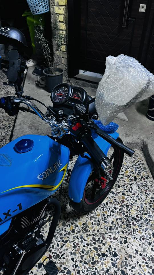 السلام عليكم شباب دراجة سونك بعدها بالجيس مصار شهر مآخذها من شركه دراجه مكفوله خير من الله اخت زيرو متوازي ع بيعتها سعرها 925وبيها مجال حگ الجيه مكاني بغداد //***********
