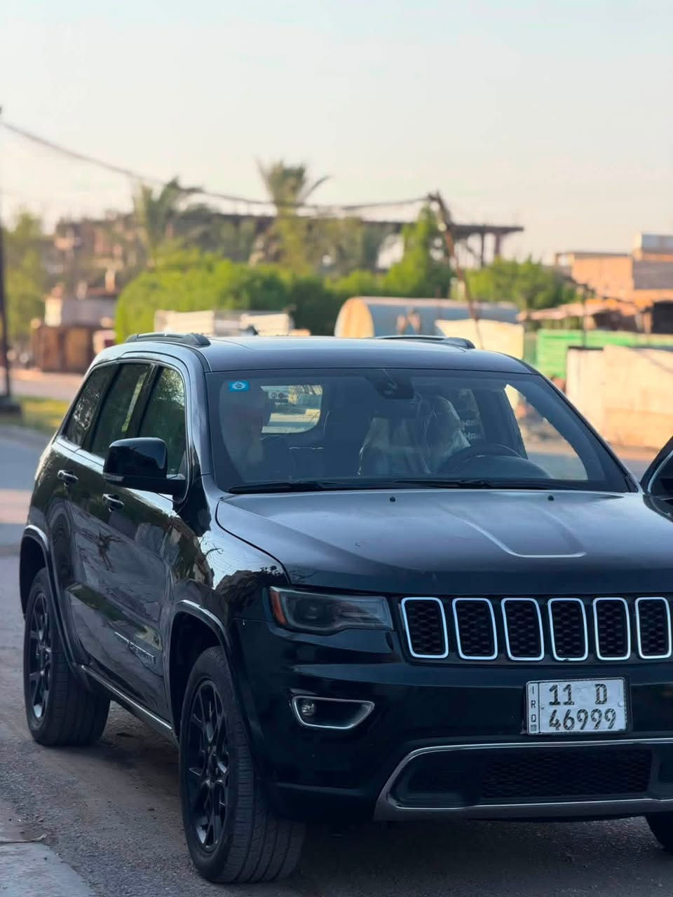 جيب كراند شيروكي فول مواصفات بانوراما لون اسود موديل 2018 سعر 238 ورقة وبيها مجال موبايل ***********
