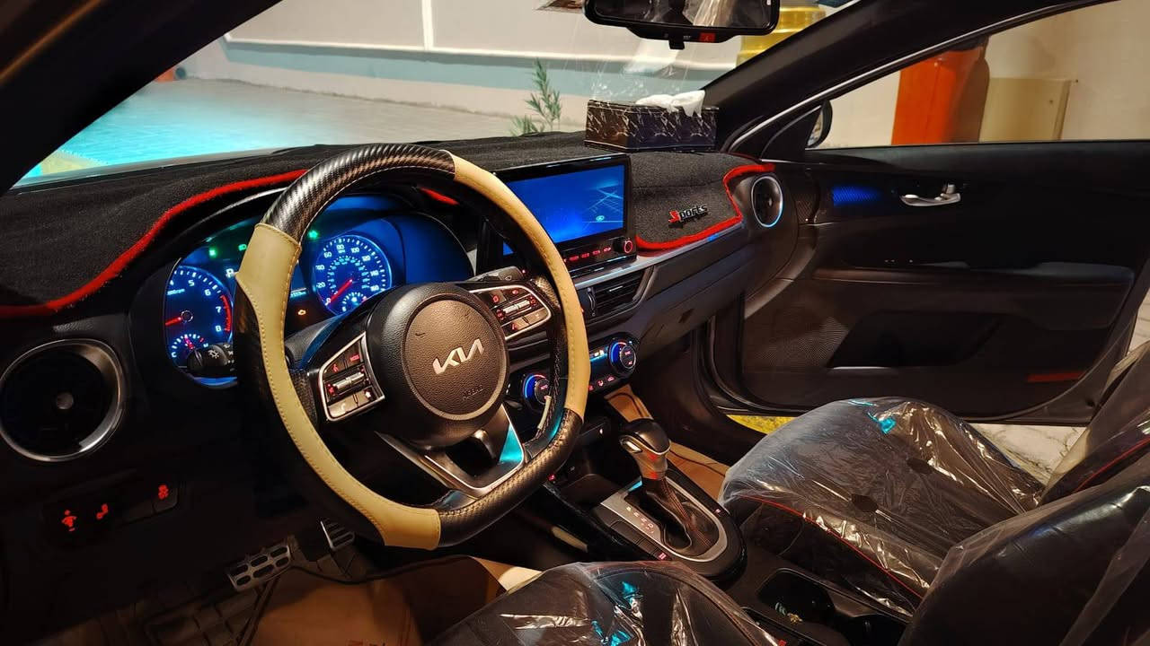 كيا فورتي GT 2023
لون سلفري 
وارد امريكي
ويل كب رياضي 18 ابو الخط الاحمر 
رادار امامي وخلفي وجانبي
محرك 1600تيربوا رياضي
تشغيل بصمه 
تشغيل عن بعد 
شاحنه واير لس
اشاره في المرأة الجانبيه
شفت ستيرن 
اوتوا هولد
ايقاف ذاتي
مثبت سرعه
مانع انزلاق
تبريد قطعتين امامي وخلفي
شاشه 9انج
كشنات جلد 
علامه جي تي متعددة اللوان
سايدبريك كهرباتي اوتوا 
سستم صوت
ديل كزوز عريض
ضربه خفيفه في الدعاميه بدون ايرباك السيارة مكفوله من الصبغ عدا الدعاميه الاماميه 
فول مواصفات عدا الفتحه بالسقف البصرة, العراق


**إذا كنت صاحب هذا الإعلان وتريد حذفه لأي سبب، رجاءا أرسل رسالة إلى الدعم الفني**