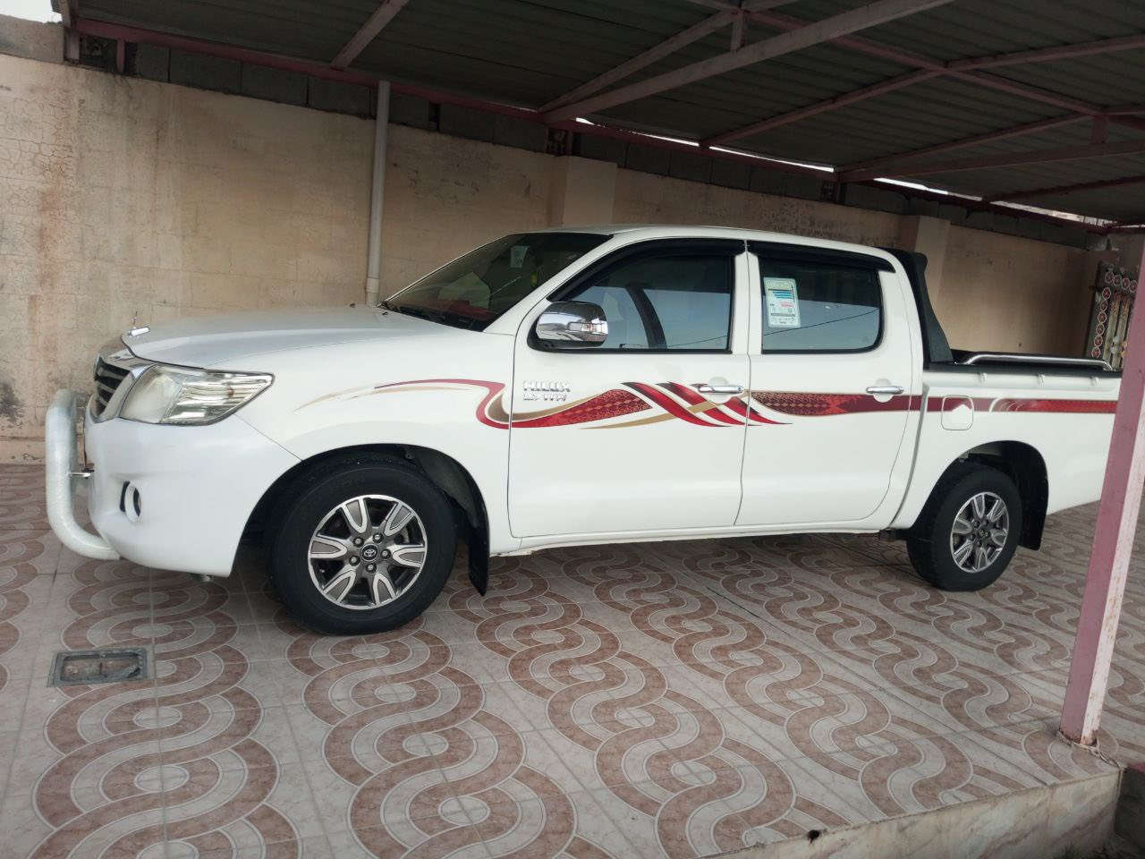 تيوتا هايلكس موديل 2013 سعودي شاصي 12 محرك جديد كير اوتو تخم تاير صدر تبريد ثلج تدفئة سيارة بيها نص باب خلفي وباب البدي + ملاون جوه الخط حك شبر والباقي سياره جديده مال جناي السعر 180$ مكان السياره الأنبار الرمادي جويبه/***********
