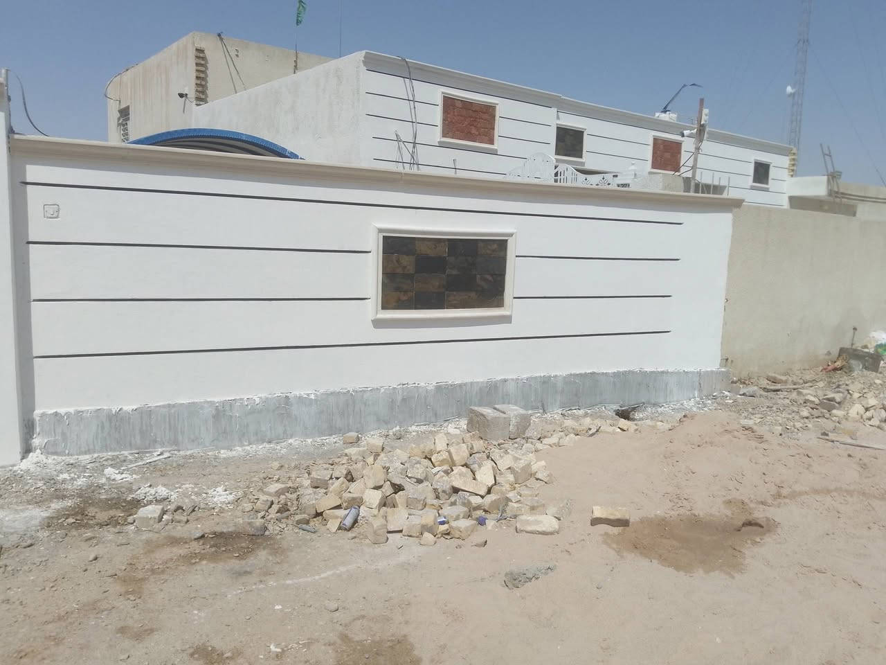 يالله خلفه لبخ وطلس وفوم وبياض شغل مرتب ونضيف متفرغ حالين
***********
