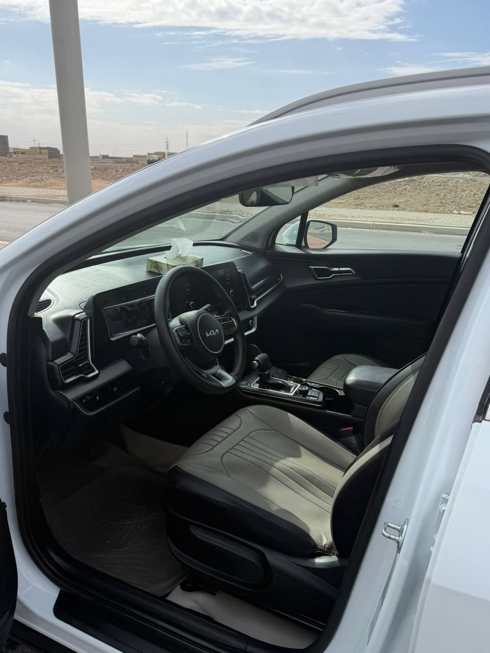 السلام عليكم كيا سبورتج 2025
للبيع كيا سبورتج موديل 2025 خليجي كفالة عامه ماشية 8 الاف حالها حال الزيرو 
مواصفات اعتياديه 
تدفئة بالكشنات 
اشارة ترحيب 
سياد بريك دكمه 
تدفئة بالستيرن
بصمتين  
وبعد هواي مواصفات 
عنواني البصره حي بغداد ***********
السعر 221 قفل كلش
